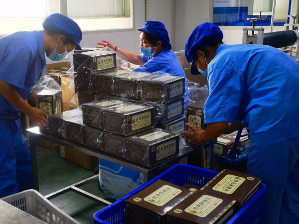 找膏藥代加工廠做加工貼牌和自己制作膏藥有什么區(qū)別？